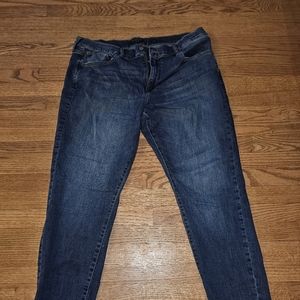 Lucky Brand 412 athletic slim. 38x30. Excellent condition